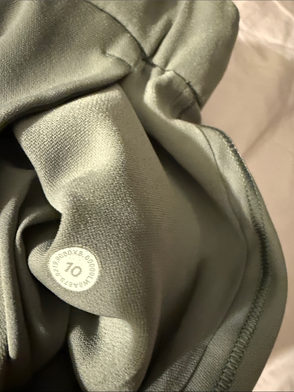 Lululemon - Picture 7 of 7